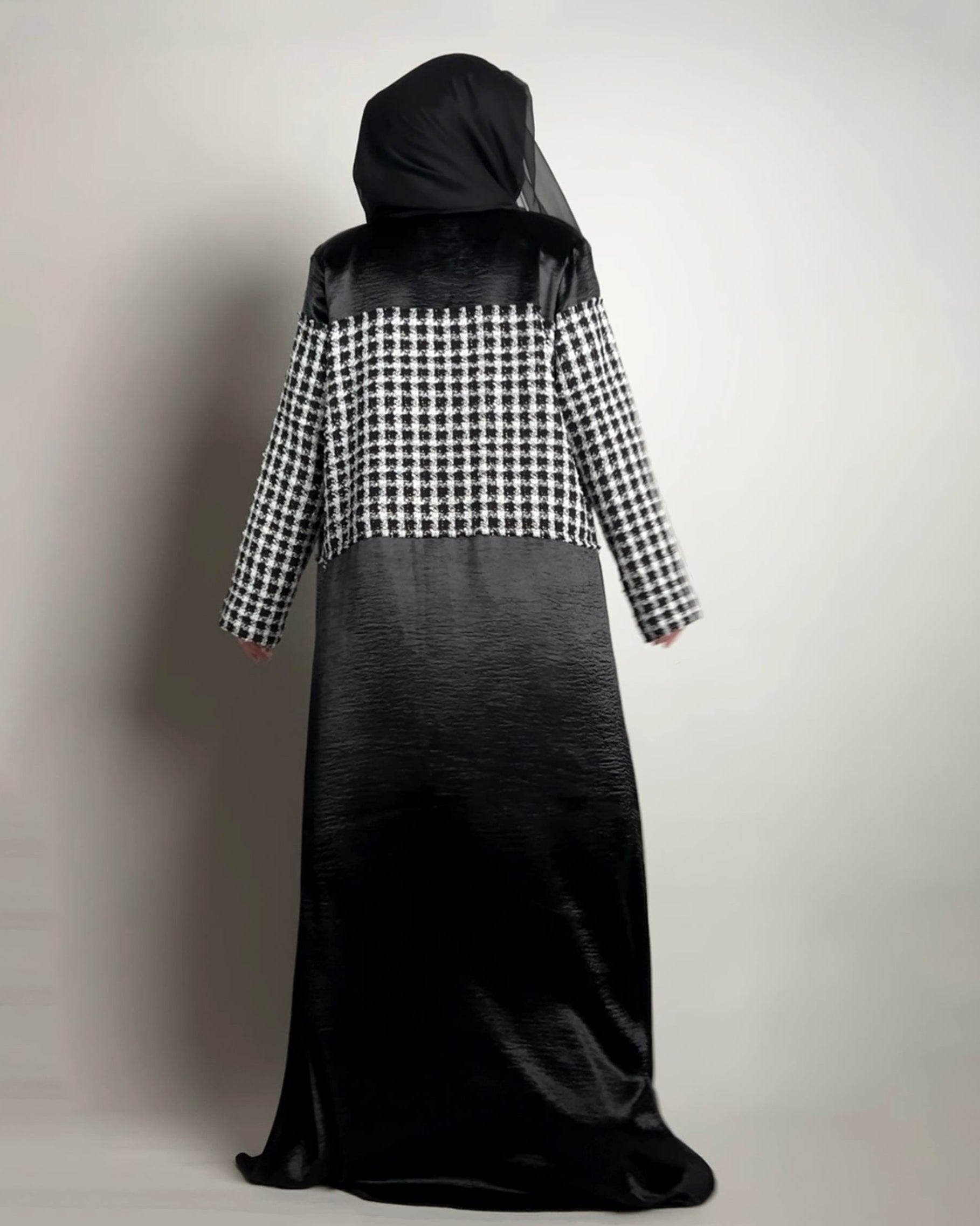 The Abaya- Off-Shoulders in Black and White - image 5