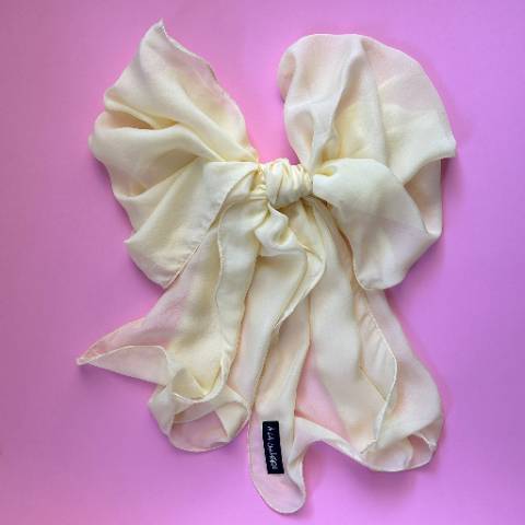 The Single-Layered Silk Chiffon Scarf – Limoncello Yellow