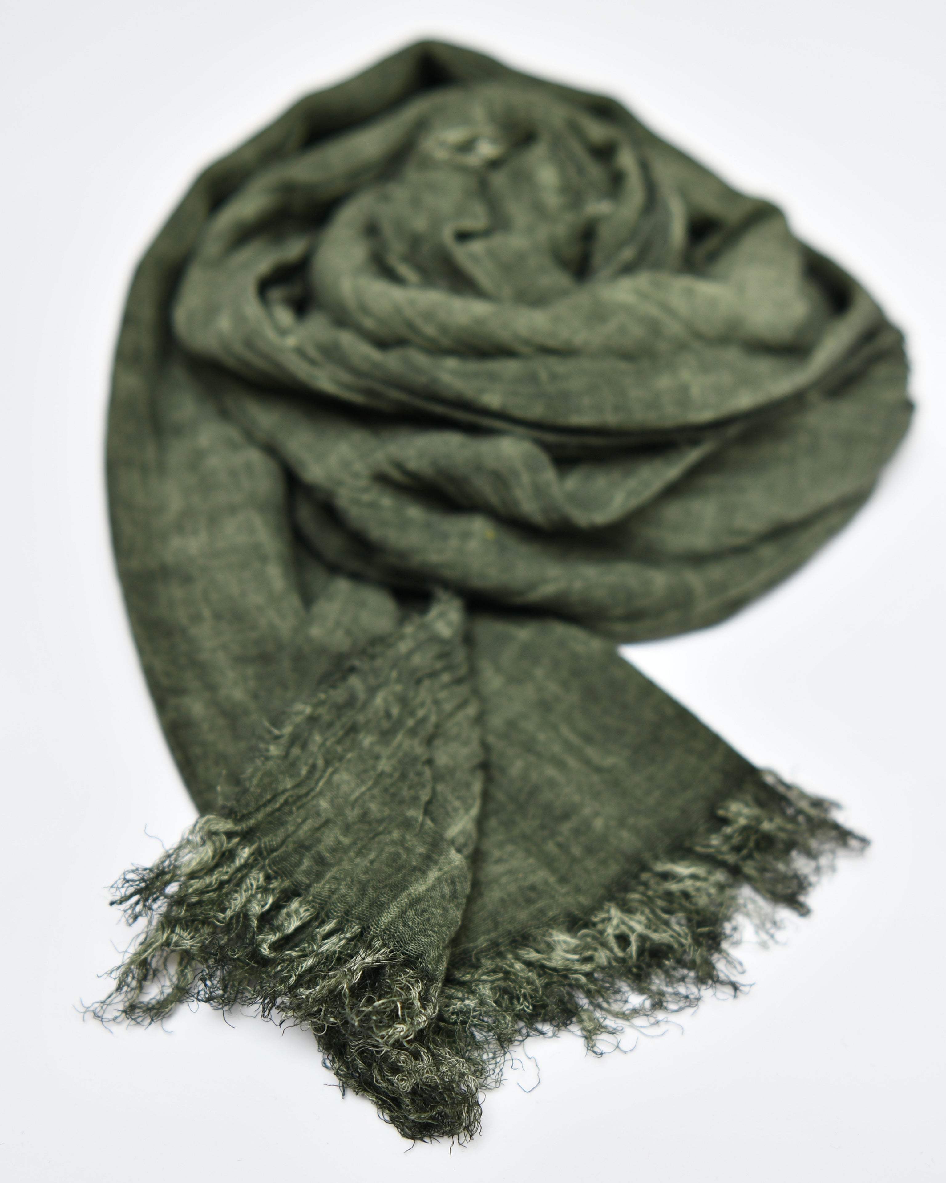 The Cotton Scarf in army green - image 4