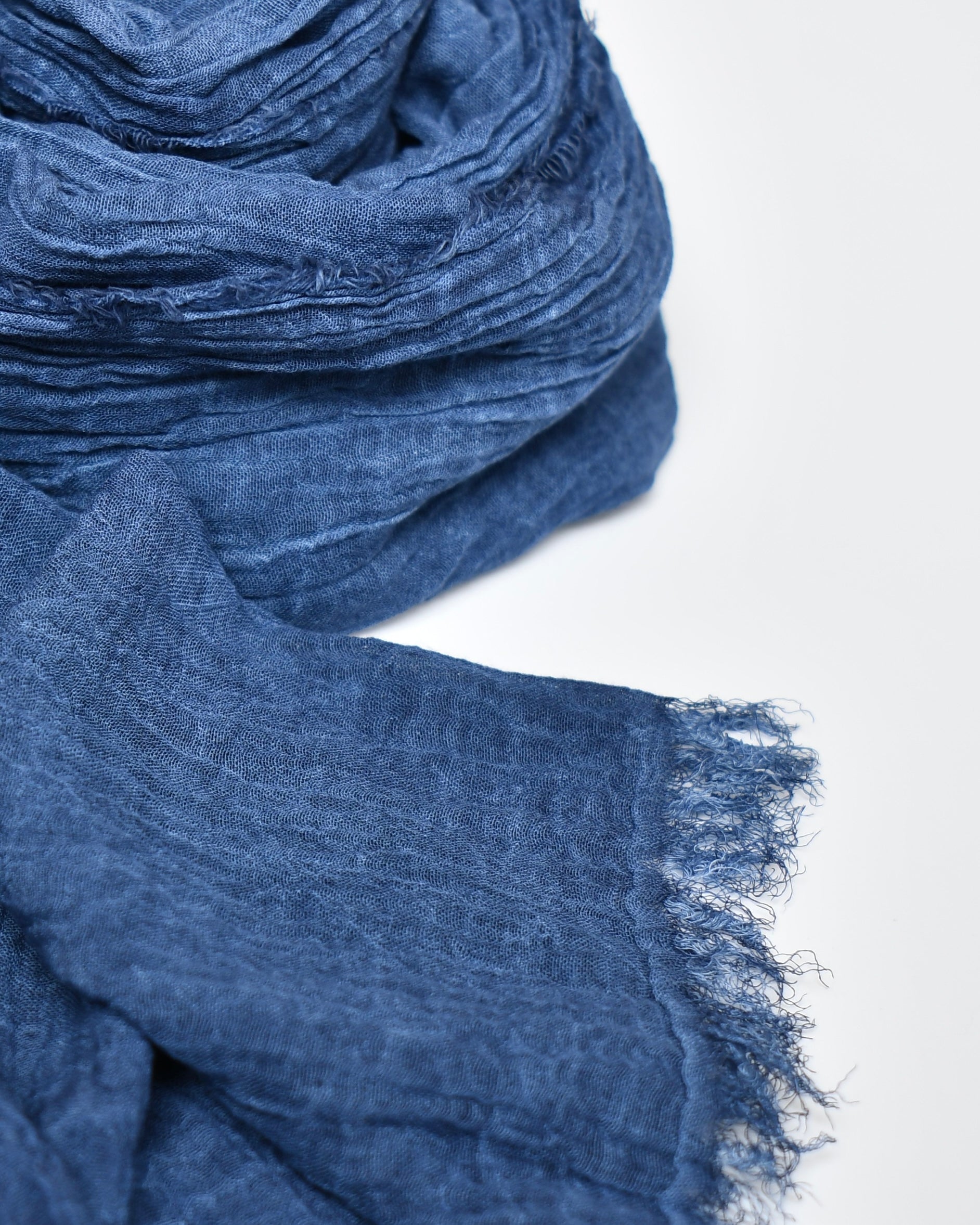 The Cotton Scarf in navy blue - image 3