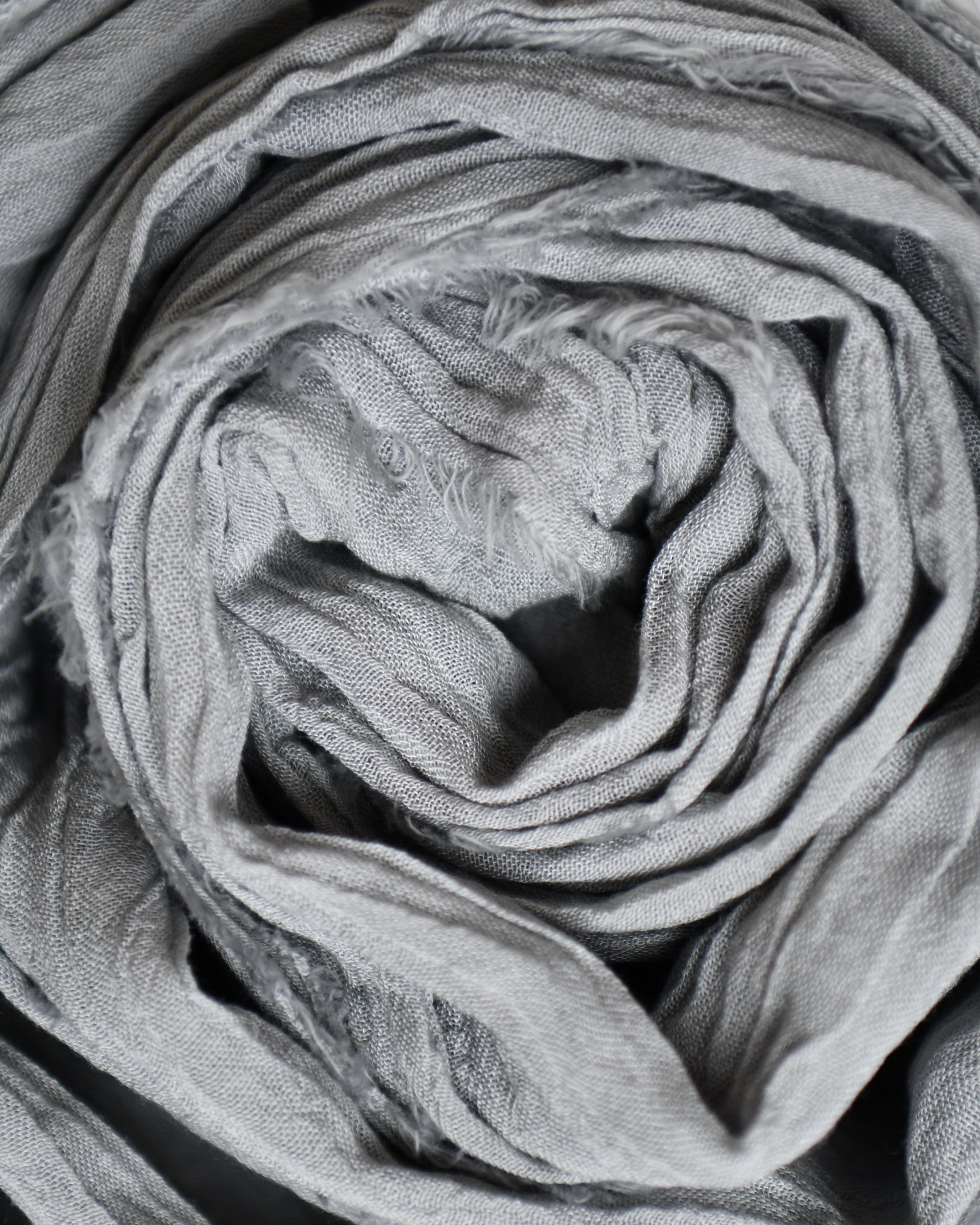The Cotton Scarf in silver grey - image 4
