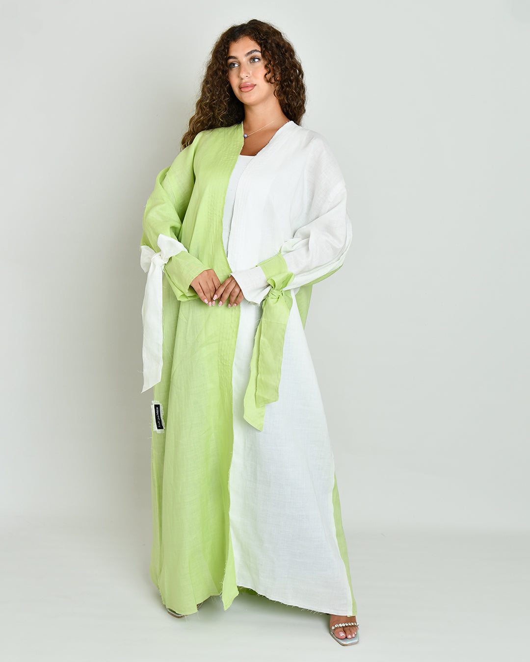 The Two-Toned Wavy Abaya in lime green and white - image 2